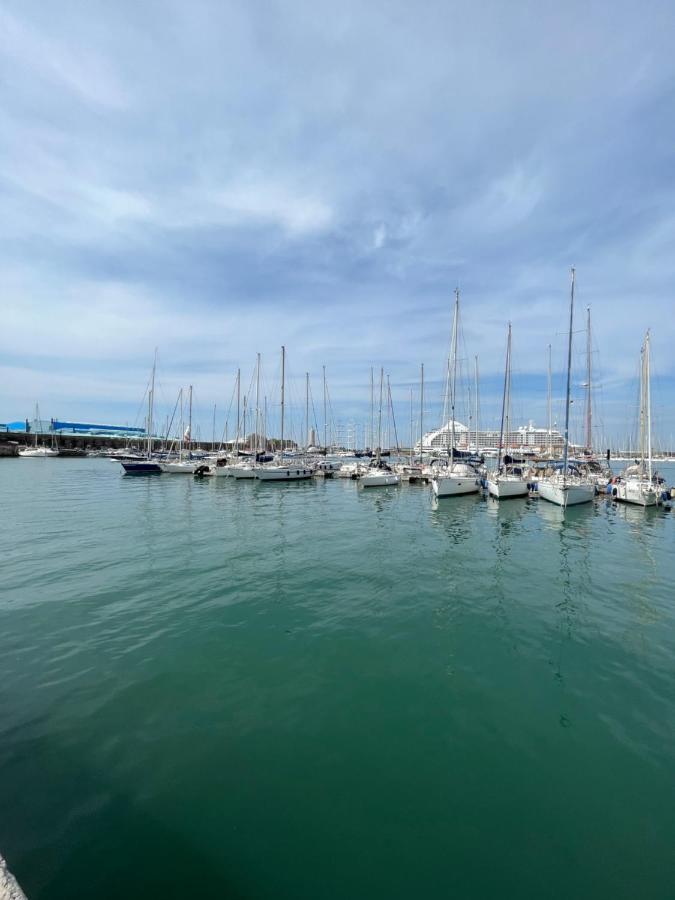 Kasia Porta Sul Mare Di Livorno Free Parking Extérieur photo